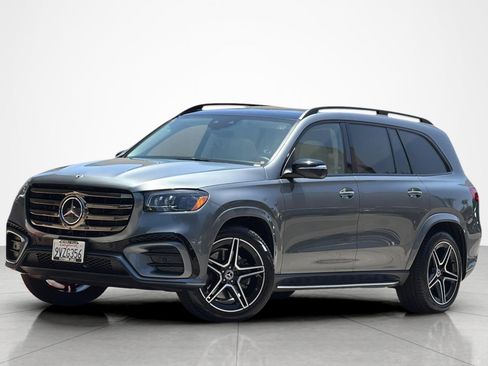 Used 2026 Mercedes-Benz GLS 450 4MATIC image 1
