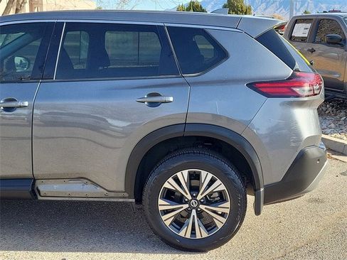 Used 2021 Nissan Rogue SV image 6