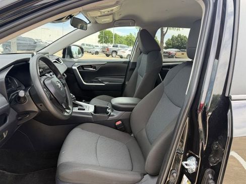 Certified 2025 Toyota RAV4 XLE AWD/4WD image 24