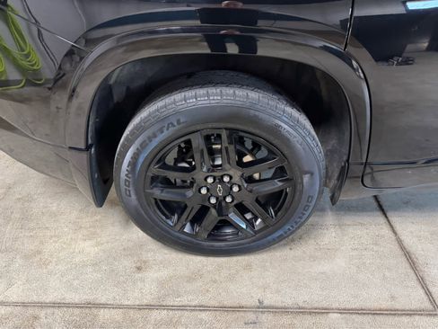 Certified 2023 Chevrolet Traverse Premier w/ LPO, Floor Liner Package image 7