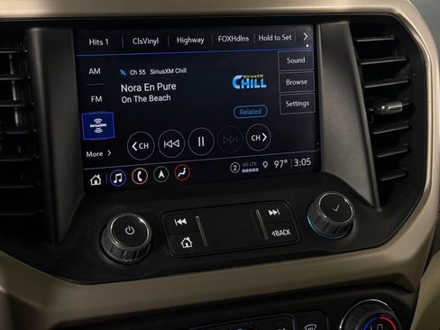 Used 2023 GMC Acadia Denali image 20