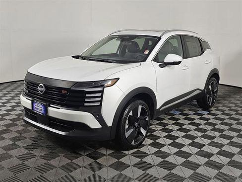 New 2025 Nissan Kicks SR w/ SR Premium Package image 9