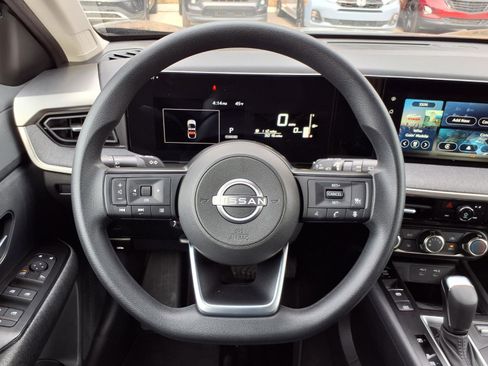 Certified 2025 Nissan Kicks SV image 14