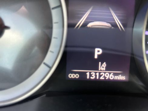 Used 2017 Lexus ES 300h FWD image 23