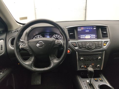 Used 2018 Nissan Pathfinder SL w/ Midnight Edition Package image 22