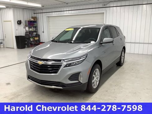 Used 2023 Chevrolet Equinox LT w/ LPO, Floor Liner Package image 3