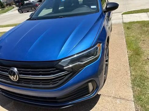 Used 2024 Volkswagen Jetta Sport FWD image 3