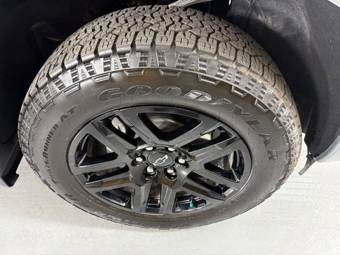 Used 2026 Chevrolet Silverado 1500 RST w/ RST Select Package AWD/4WD image 12