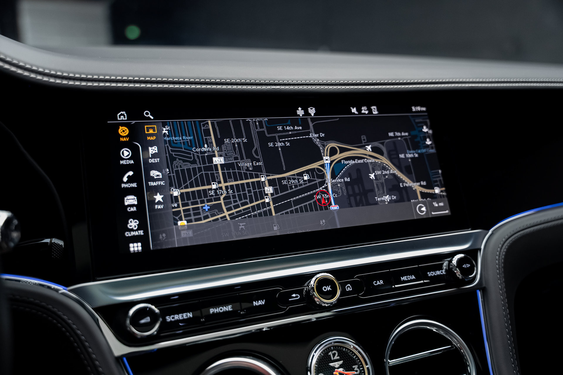 Used 2022 Bentley Continental GT AWD/4WD image 48