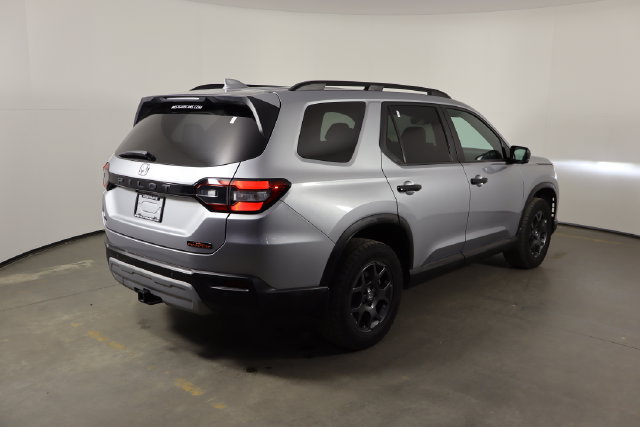 Used 2025 Honda Pilot TrailSport image 47