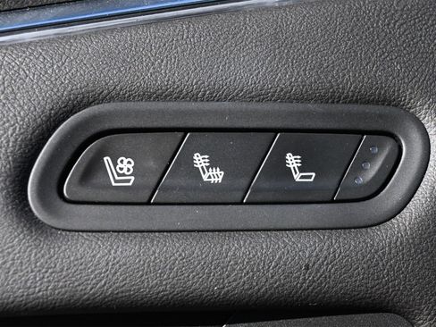 Used 2023 Cadillac Escalade Sport w/ LPO, ONYX Package image 16