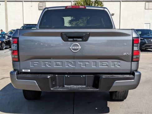 Used 2024 Nissan Frontier SV image 7