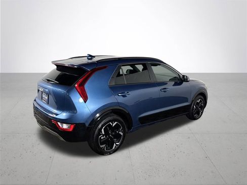 Certified 2023 Kia Niro Wind FWD image 7