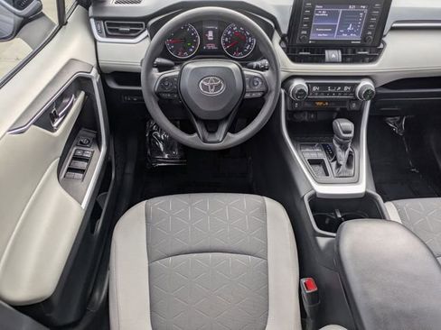 Used 2022 Toyota RAV4 XLE image 12