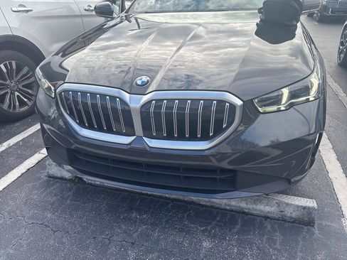 Used 2024 BMW 530i w/ Premium Package RWD image 8