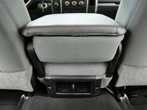 Used 2018 RAM 2500 SLT image 21