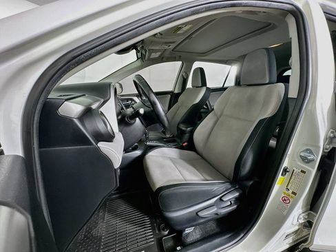 Used 2017 Toyota RAV4 XLE FWD image 23