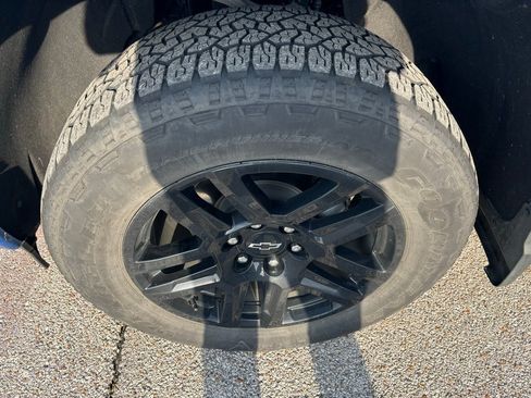 Used 2023 Chevrolet Silverado 1500 RST AWD/4WD image 8