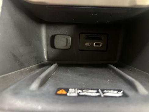 Used 2020 GMC Acadia Denali AWD/4WD image 21