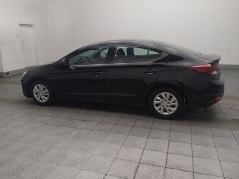 Used 2020 Hyundai Elantra SE w/ Cargo Package (C1) FWD image 3