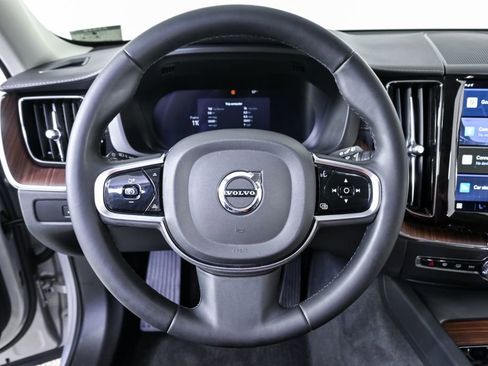 Certified 2023 Volvo XC60 B5 Ultimate image 11