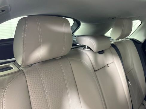 Certified 2020 Land Rover Range Rover Velar S image 27