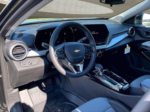 New 2026 Chevrolet Trax LT w/ Driver Confidence Package image 8