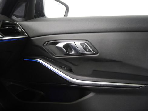 Used 2022 BMW 330i Sedan w/ Premium Package image 24