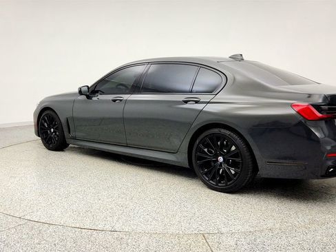 Used 2022 BMW 750i xDrive w/ Executive Package AWD/4WD image 7