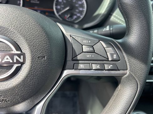 Used 2024 Nissan Sentra SV image 9