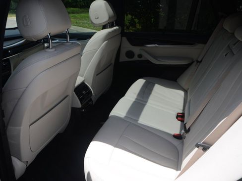 Used 2018 BMW X5 sDrive35i w/ M Sport Package RWD image 15
