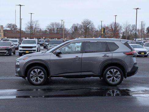 Used 2022 Nissan Rogue SV w/ SV Premium Package AWD/4WD image 4