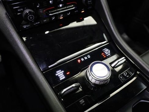 Used 2023 Jeep Grand Cherokee Overland AWD/4WD image 26
