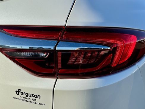 Used 2021 Buick Enclave Avenir w/ Avenir Technology Package image 16