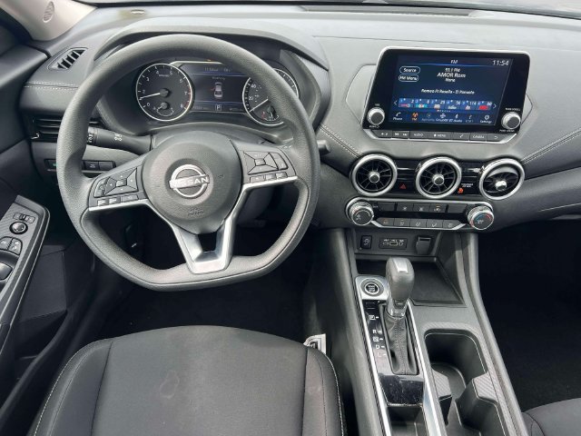 Used 2025 Nissan Sentra SV FWD image 13