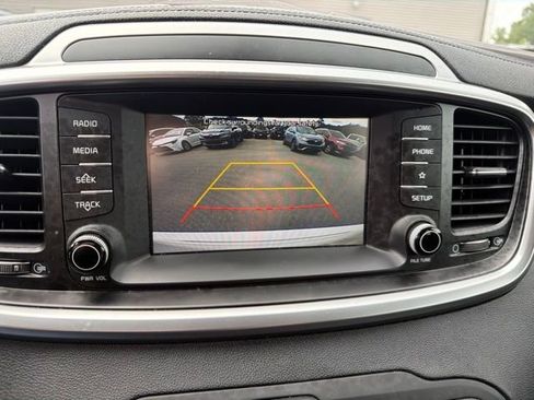 Used 2020 Kia Sorento L FWD image 17