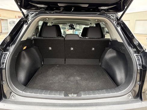 Used 2022 Toyota Corolla Cross LE image 27