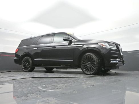 Used 2019 Lincoln Navigator L Reserve w/ Cargo Package image 39