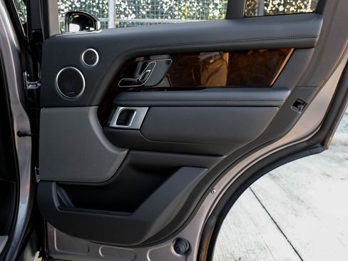 Used 2021 Land Rover Range Rover P525 Westminster Edition image 46