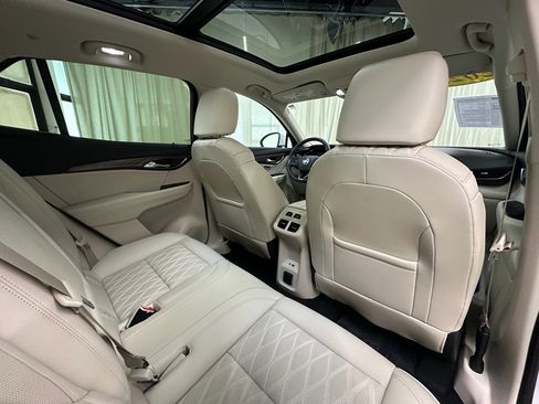 Used 2023 Buick Envision Avenir image 19