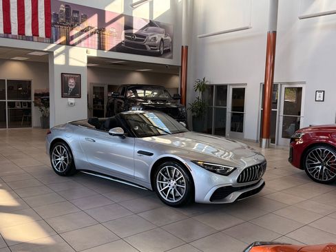 Used 2023 Mercedes-Benz SL 43 AMG w/ Driver Assistance Package image 60
