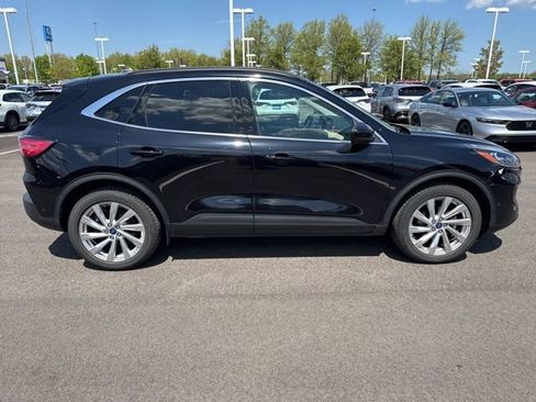 Used 2021 Ford Escape Titanium w/ Titanium Elite Package AWD/4WD image 4