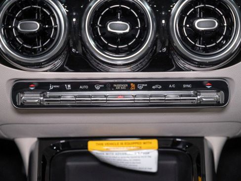 New 2025 Mercedes-Benz GLA 250 4MATIC image 16