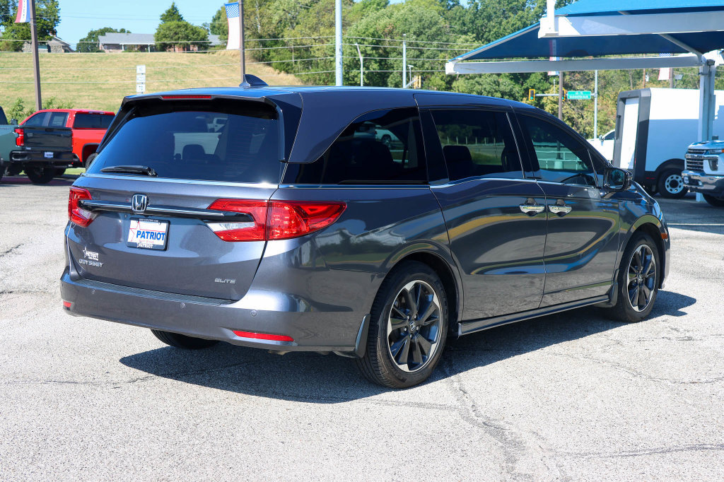 Used 2024 Honda Odyssey Elite image 3