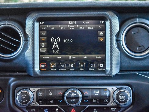 Used 2023 Jeep Wrangler Unlimited Rubicon 4xe w/ Steel Bumper Group image 13