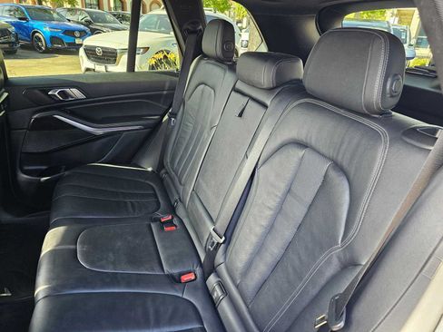 Used 2019 BMW X5 xDrive40i w/ M Sport Package AWD/4WD image 17