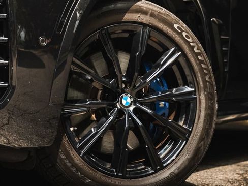 Used 2025 BMW X5 M60i w/ Climate Comfort Package AWD/4WD image 3