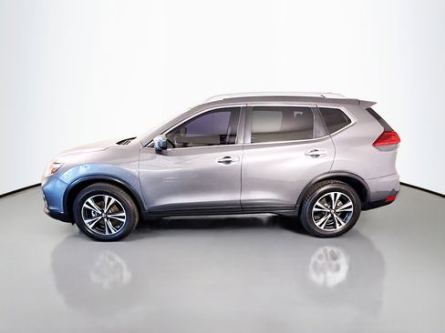 Used 2019 Nissan Rogue SV w/ Premium Package FWD image 6