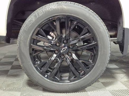 New 2026 Chevrolet Silverado 1500 RST w/ LPO, Dark Essentials Package AWD/4WD image 26