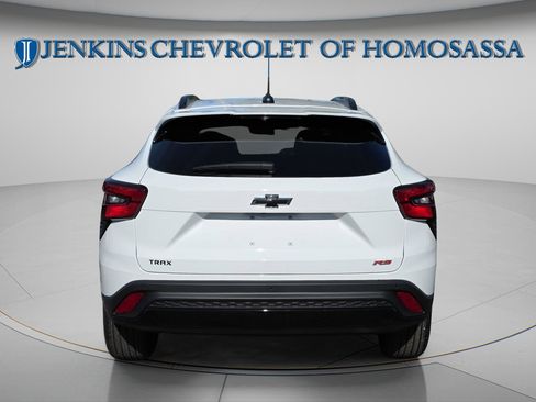 New 2026 Chevrolet Trax RS w/ Sunroof Package image 3
